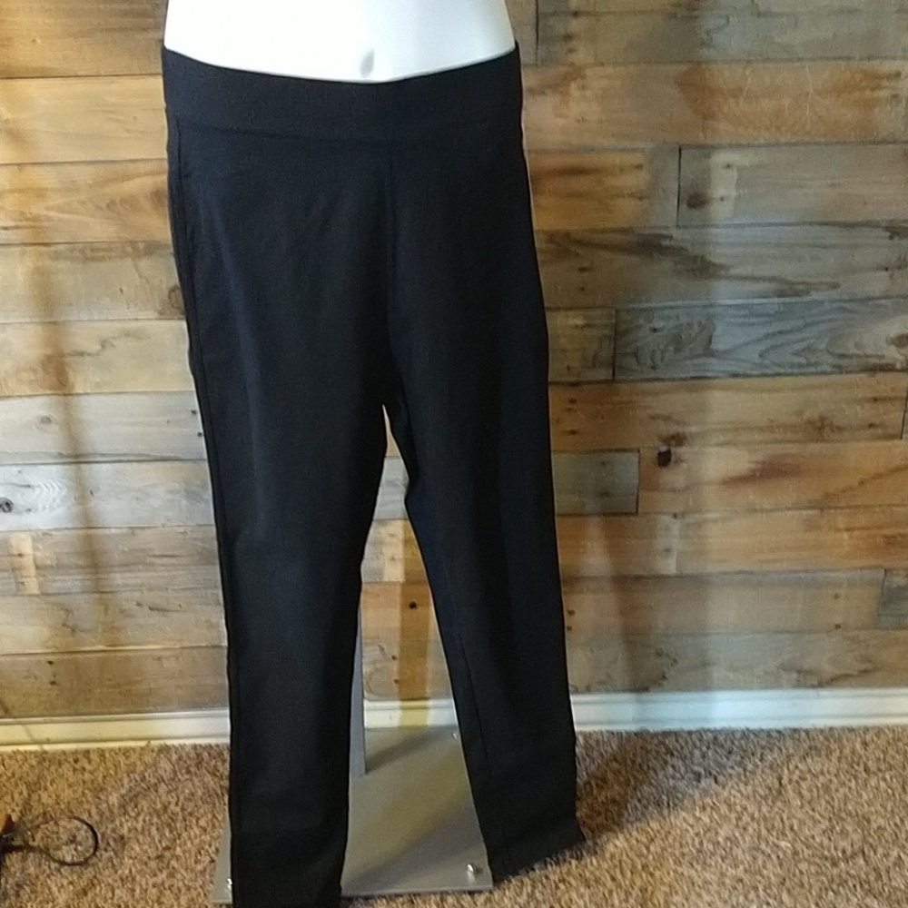 Jvini Black women's pull on ankle jeggings